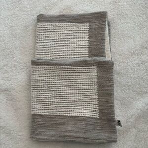 Hearth & Hand Magnolia 2 Pillow Covers 18x18 Cream Gray EUC Modern Farmhouse